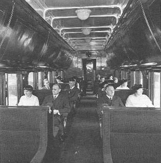 Pullman Open Section Sleeping car in 1916 (Pullman photo)