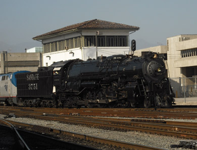 Santa Fe 3751 Passes Terminal Tower in Los Angeles (photo by Richard Boehle)